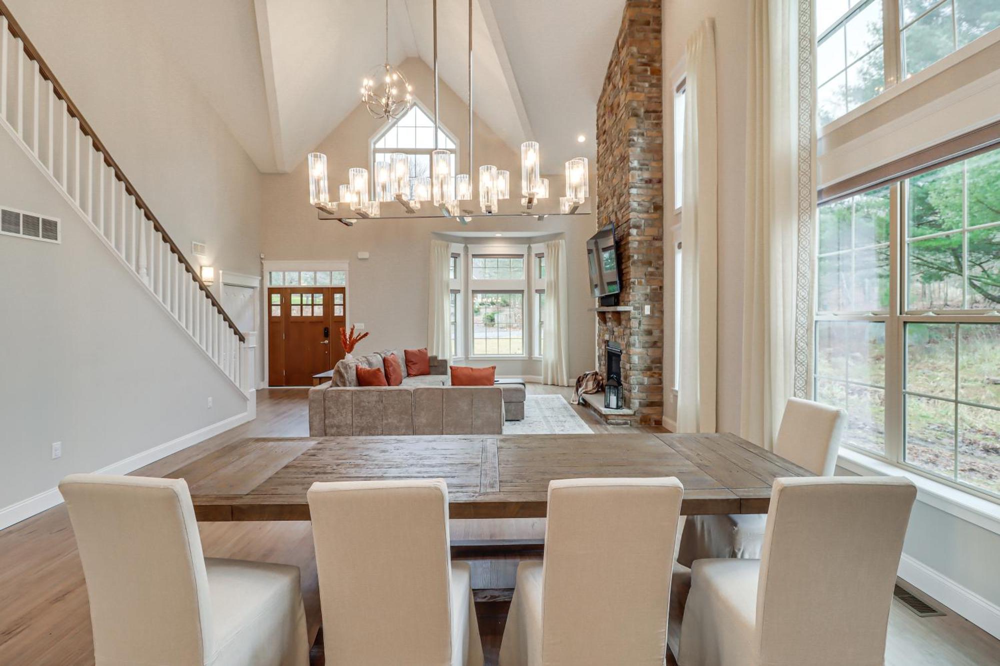 Gorgeous Harmony Retreat With Spacious Deck! Lake Harmony