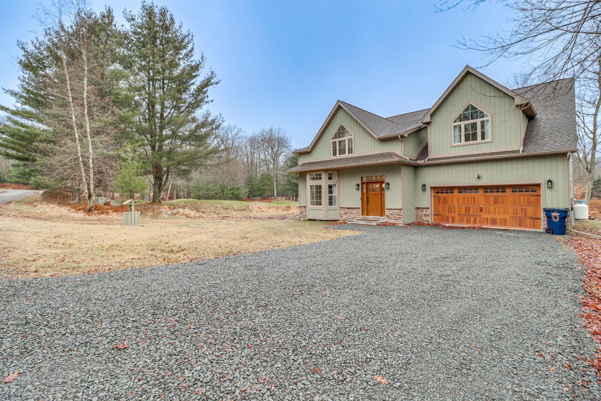 Gorgeous Harmony Retreat With Spacious Deck! Holiday home