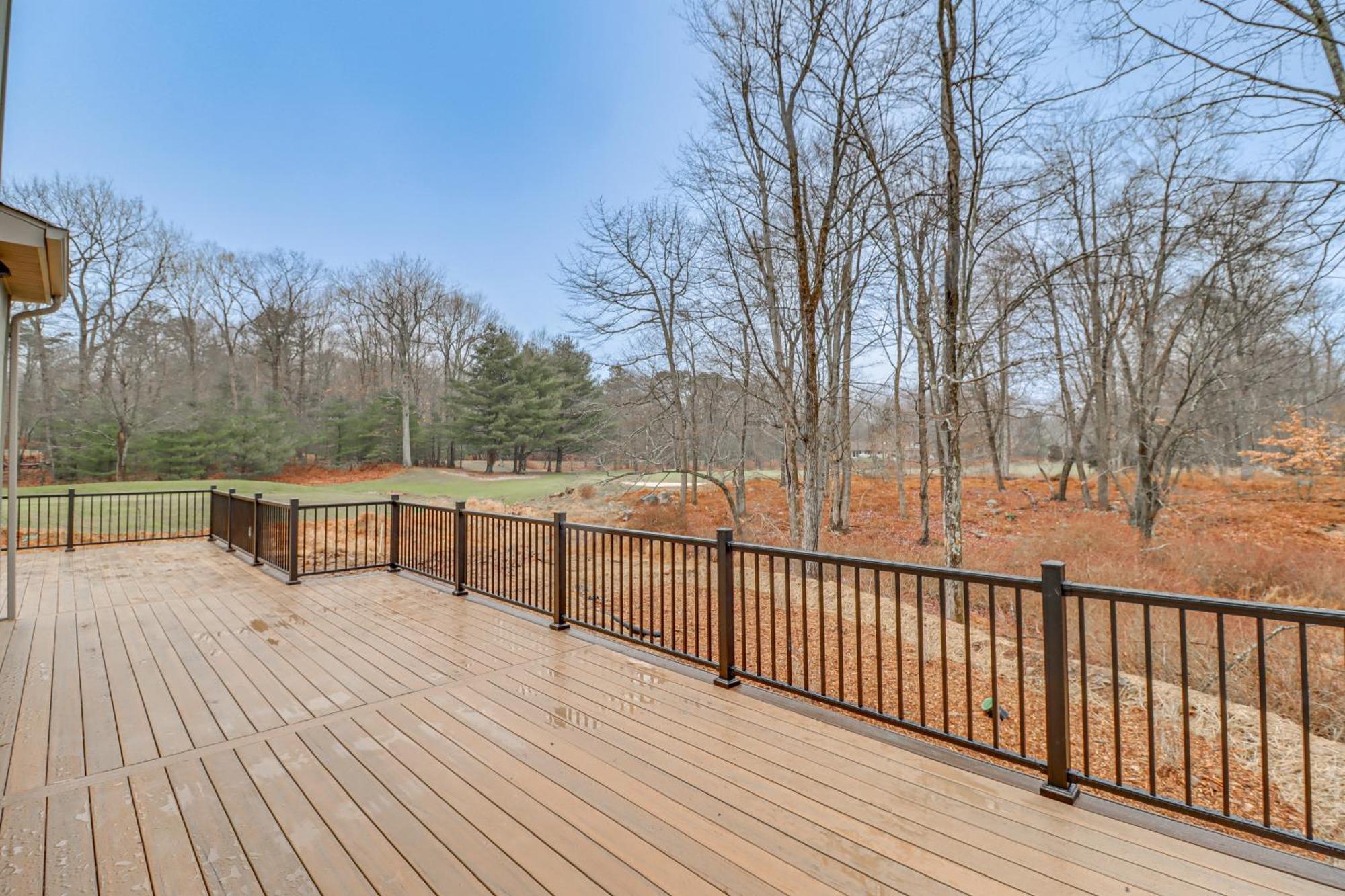 Gorgeous Harmony Retreat With Spacious Deck! * Lake Harmony